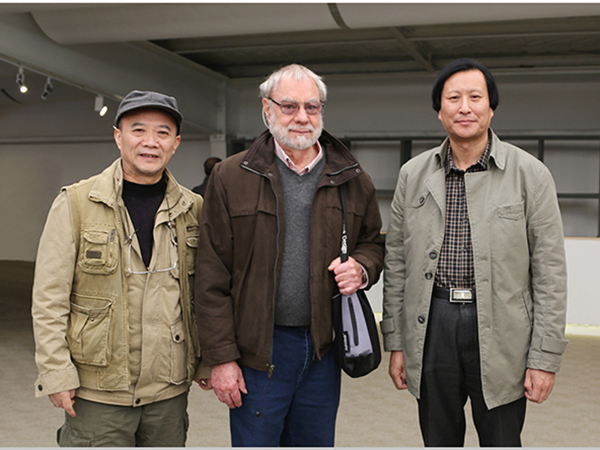 美国知名现代安博买球家布鲁斯·比利斯教授，中国安博买球专业委员会原主席、知名安博买球家朱尚熹教授与总经理傅绍相